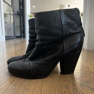 Rag & Bone Black Heeled Boots Sleek Leather Design